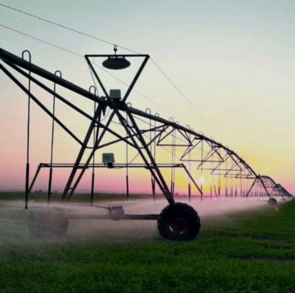Center-pivot irrigation in operation